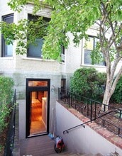 Building Photo - 61 Park Dr