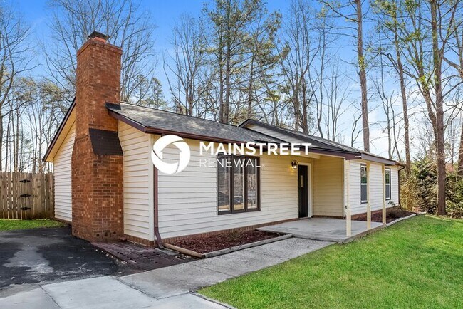Building Photo - 3 Bedroom Pet-Friendly Home in Winston-Salem, NC with Main Street Renewal