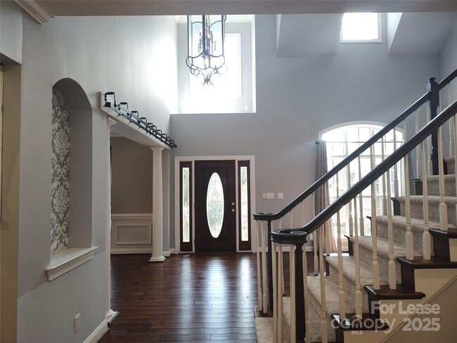 Building Photo - 9009 Hammersley Dr