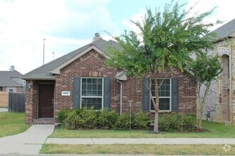 Building Photo - 8472 Gentian Dr