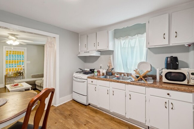 Photo - 13 Norman St Apartment