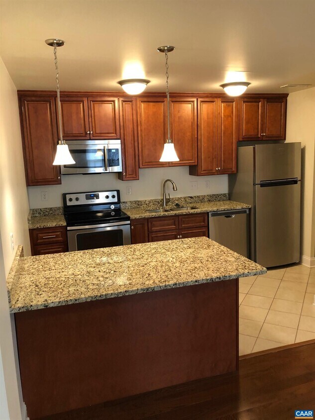 Foto principal - 1750 Rosser Ave