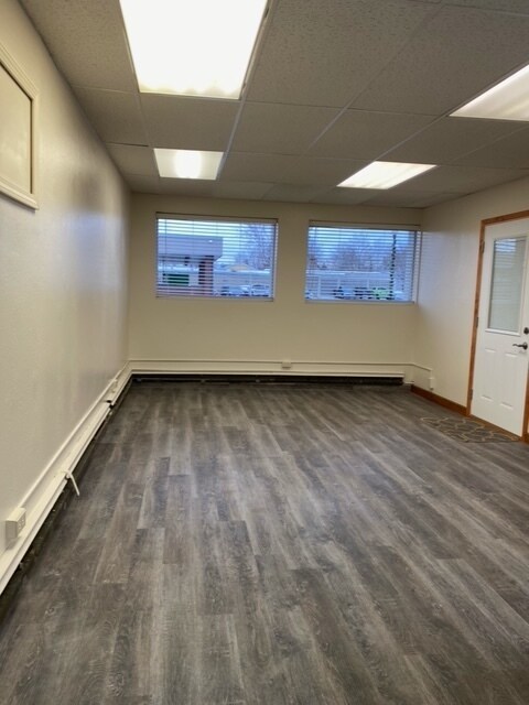 Building Photo - 22 S Tomahawk Ave