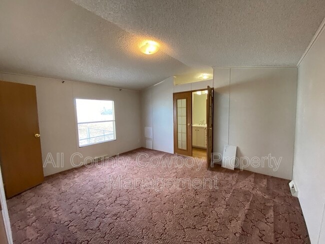 Foto del edificio - 4746 E Skyline Dr