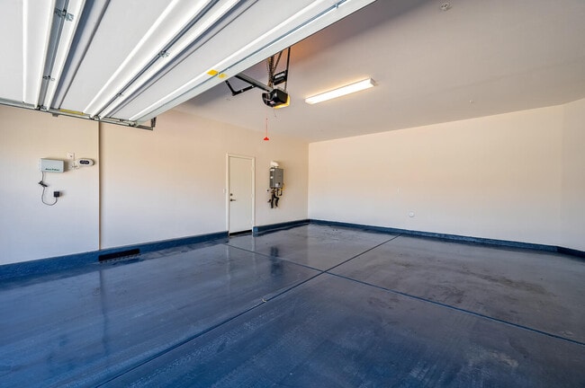 Building Photo - 36712 Summer Dain Ln