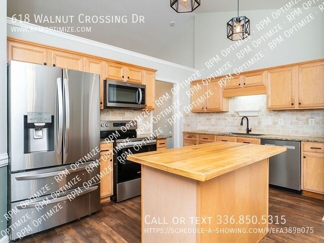 Building Photo - 618 Walnut Crossing Dr