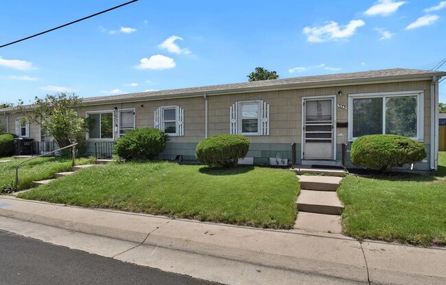 Foto del edificio - 381-381 S Hazel Ct