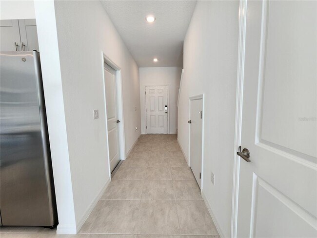 Building Photo - 2612 Penguin Blvd