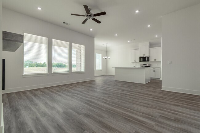 Building Photo - 587 W Gosling Isle