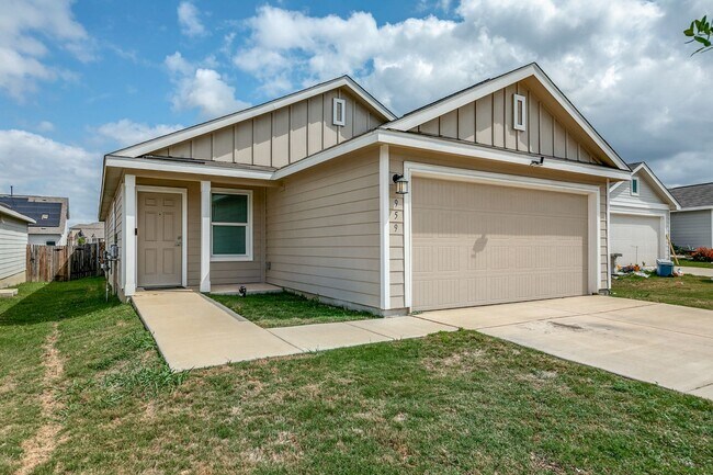 Building Photo - 4-BEDROOM HOME IN MISSION DEL LAGO