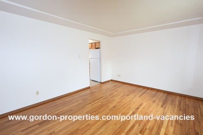 Building Photo - NE 65th Ave - North Tabor single level 1 bedroom apartment
