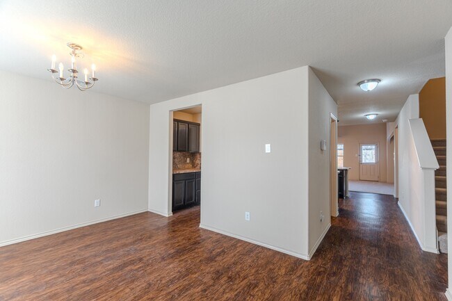 Building Photo - 2007 Naplechase Crest Dr