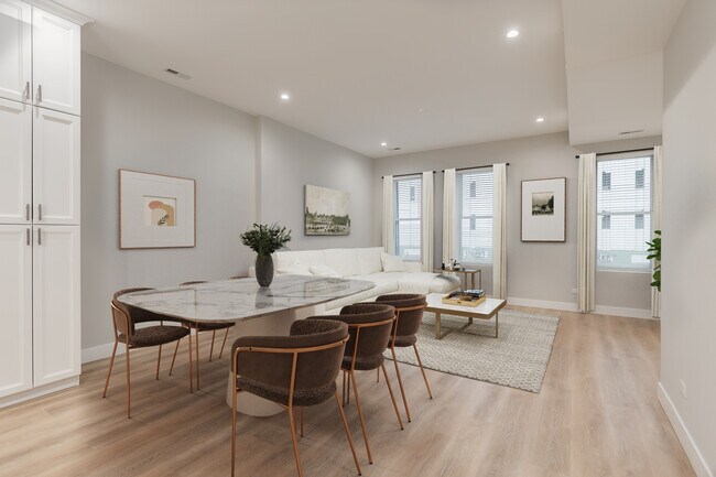 Foto del edificio - 864 N State St