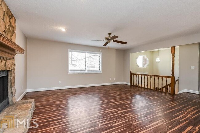 Building Photo - 3992 Fairington Dr