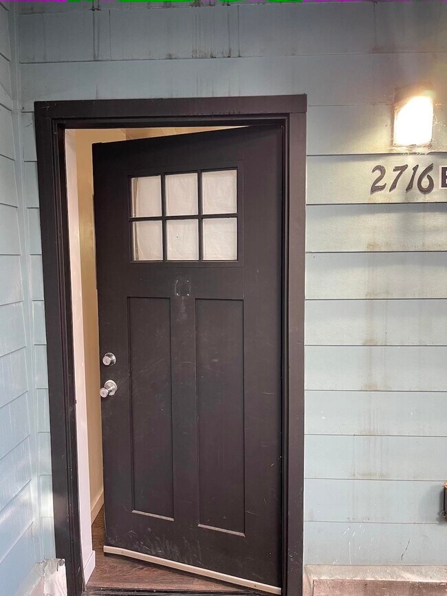 Foto del edificio - 2716 Durant Ave