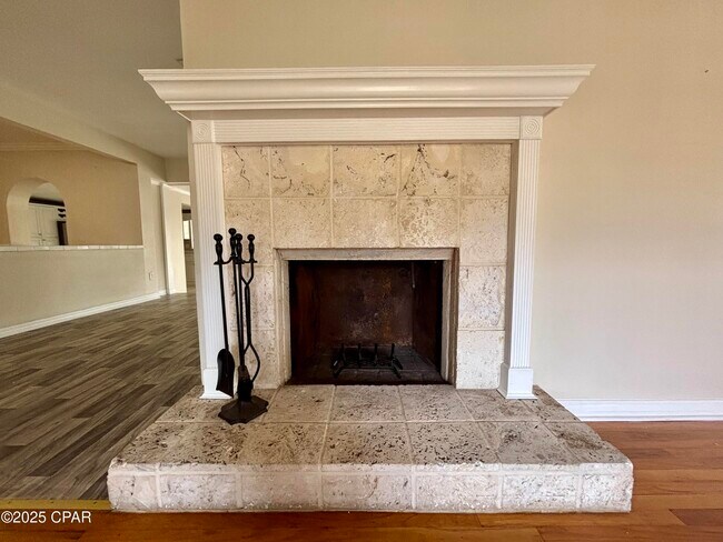 Foto del edificio - 1206 Buena Vista Blvd