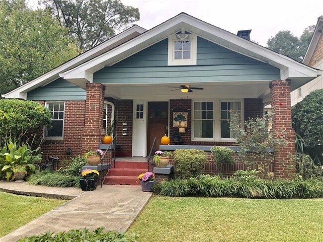Foto del edificio - 145 Greenwood Pl