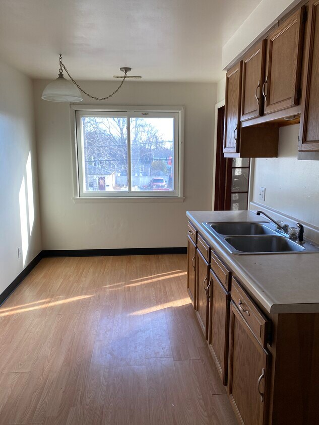 1115 Oliver St Unit C, North Tonawanda, NY 14120 Apartments in North