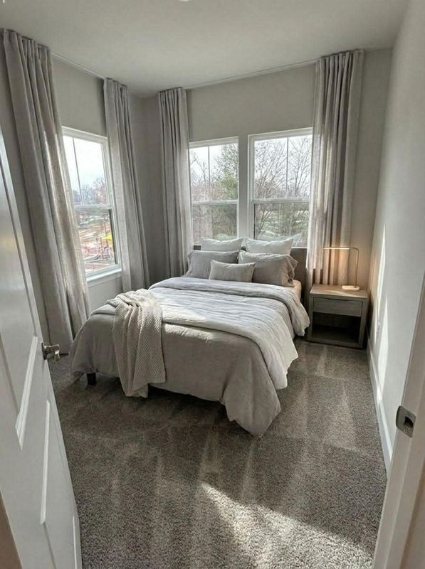 Building Photo - 3503 Carnaby St