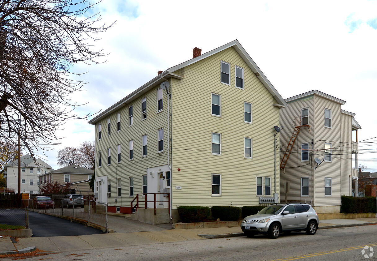 234 East St, Pawtucket, RI 02860 - Apartments in Pawtucket, RI ...