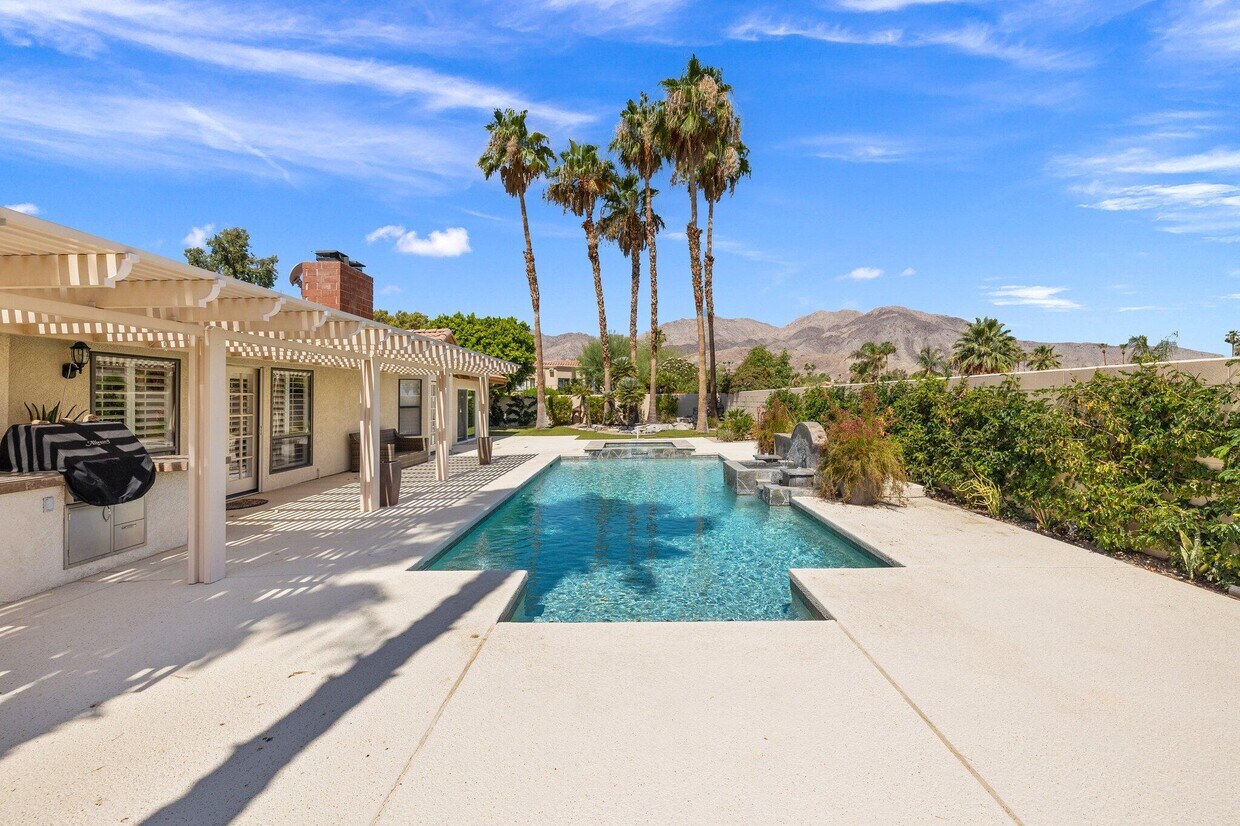 Primary Photo - 73170 Calliandra St