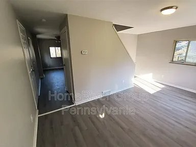 Foto del edificio - 1028 Coverdale St