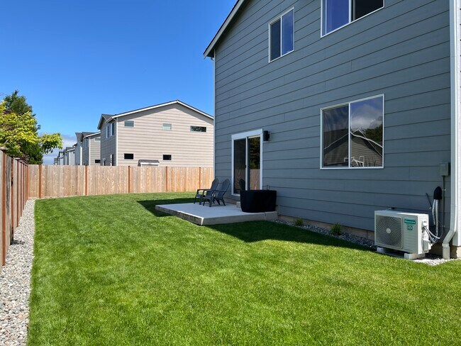 Foto del edificio - 12130 Bay Heights Pl