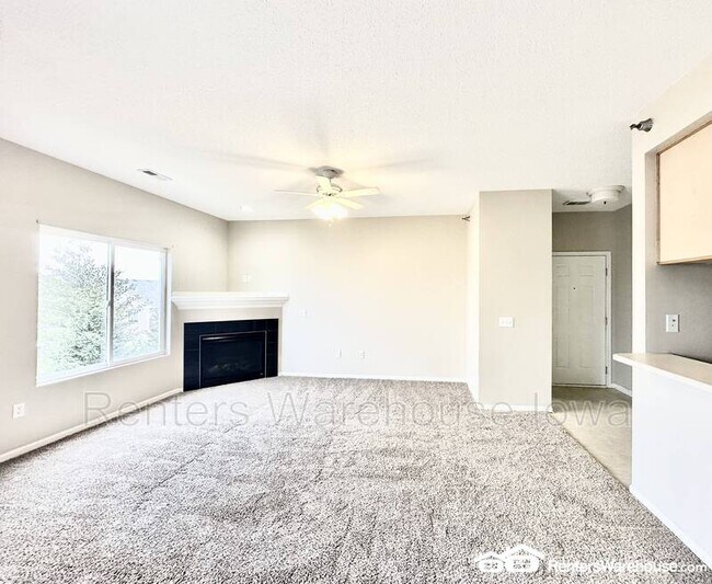 Foto del edificio - 2323 E Porter Ave