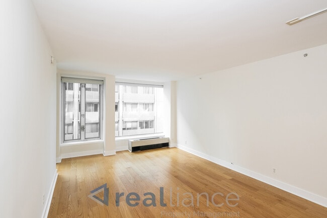 Foto del edificio - 1101 3rd St SW