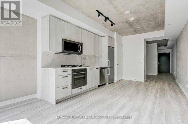 Photo du bâtiment - 458 Richmond St W