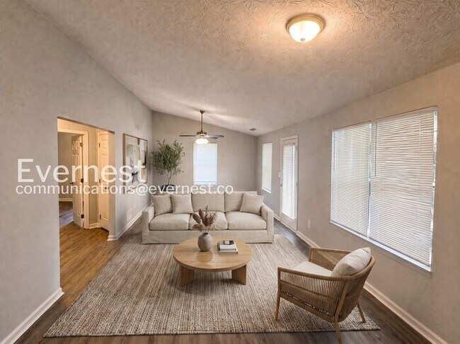 Foto del edificio - 1408 Creek View Dr