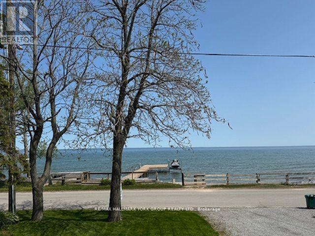 Building Photo - 303 Lake Dr E