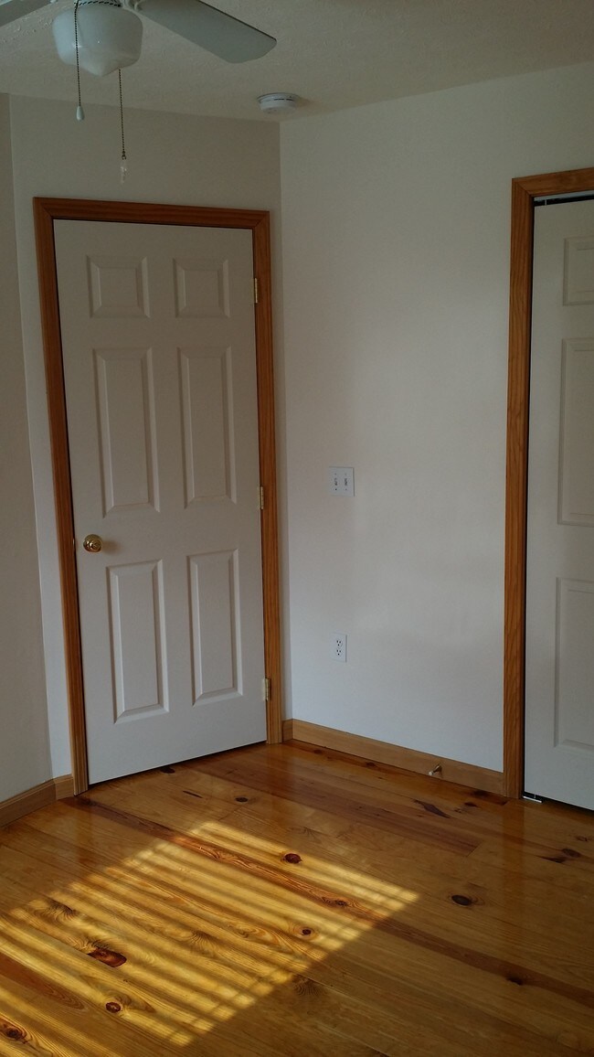 Foto del edificio - 630 Paine St