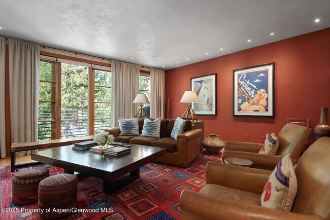 Foto del edificio - 714 S Galena St