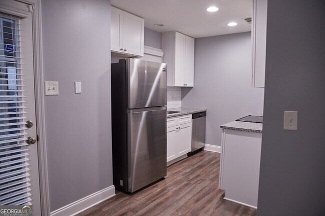 Foto del edificio - 248 Mill Creek Pl