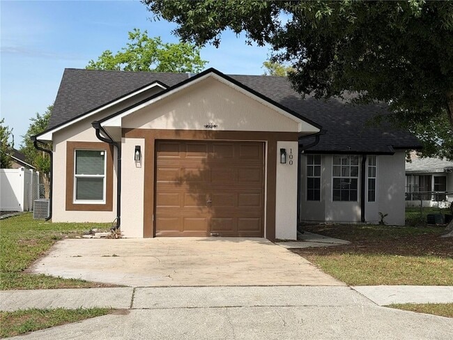 Photo - 100 Little Fox Ave House