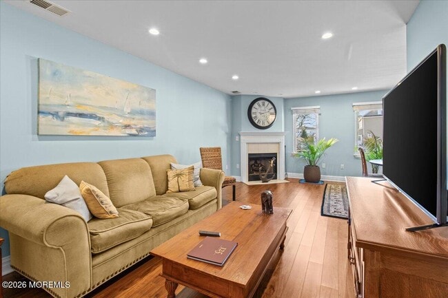 Foto del edificio - 26 Bayview Ct