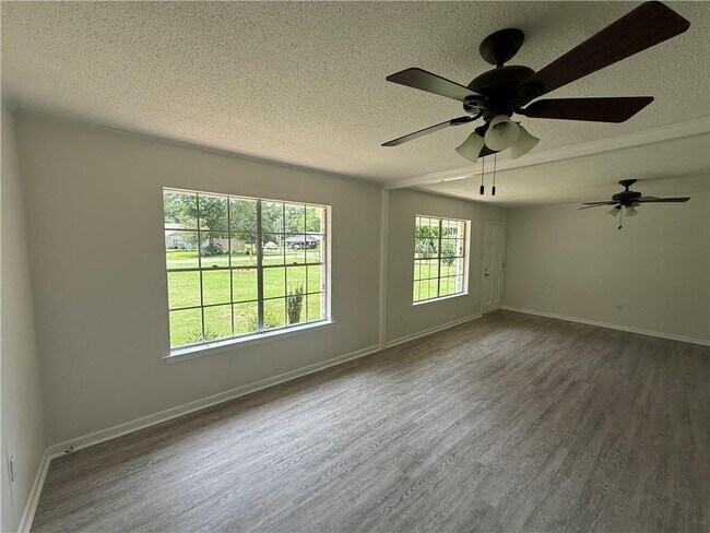 Building Photo - 7662 Simmons Dr