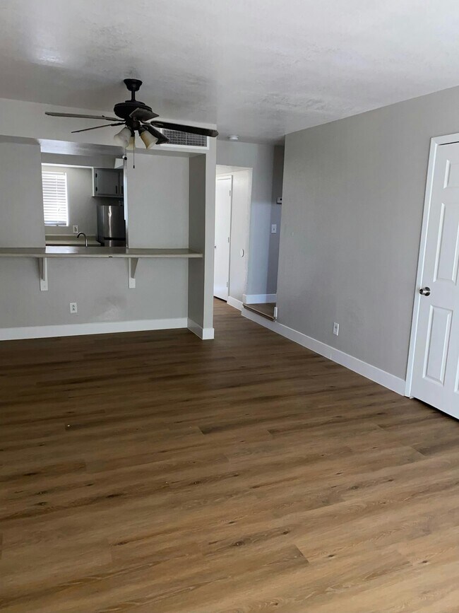 Foto del edificio - 2814 E Le Marche Ave