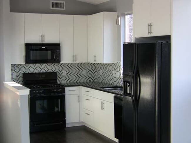 Building Photo - 3801 Avenue G