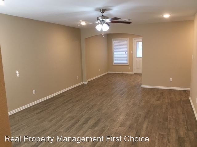 Foto del edificio - 3 br, 2.5 bath House - 6606 Leightyn Lane ...