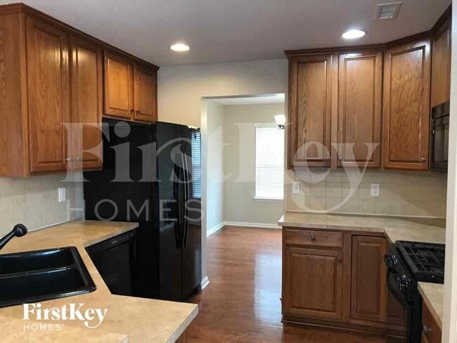 Foto del edificio - 1544 Moss Creek Dr