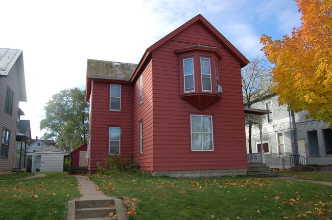 Building Photo - 1216 State St