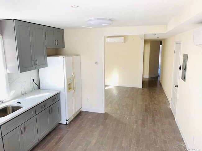 Foto del edificio - 116,15 14th Rd