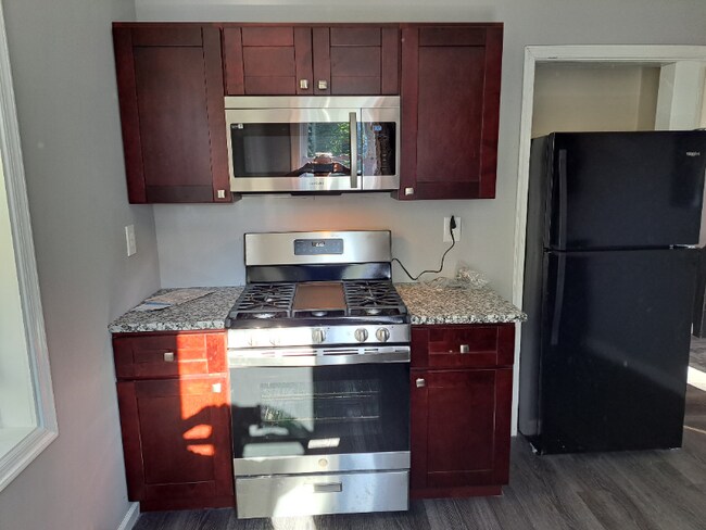 Foto del edificio - 193 Fairview Rd