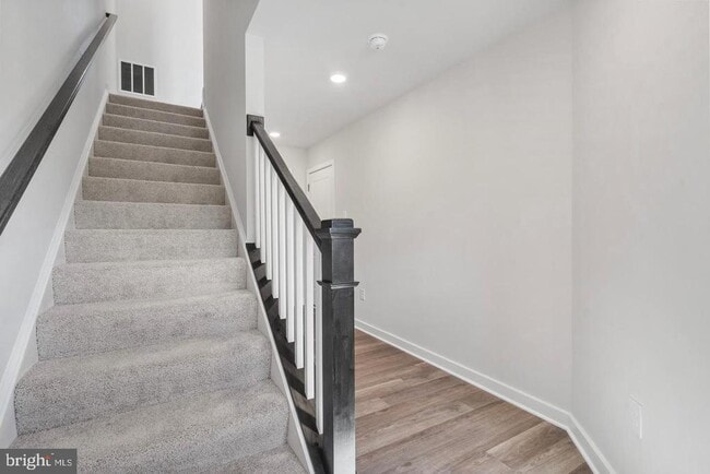 Building Photo - 16502 Green Glade Dr