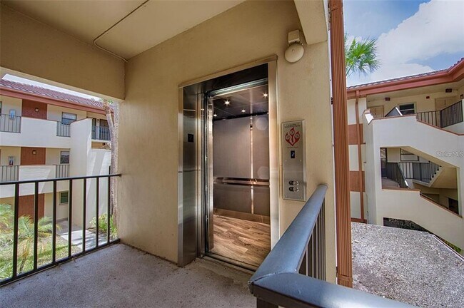 Foto del edificio - 2650 Countryside Blvd