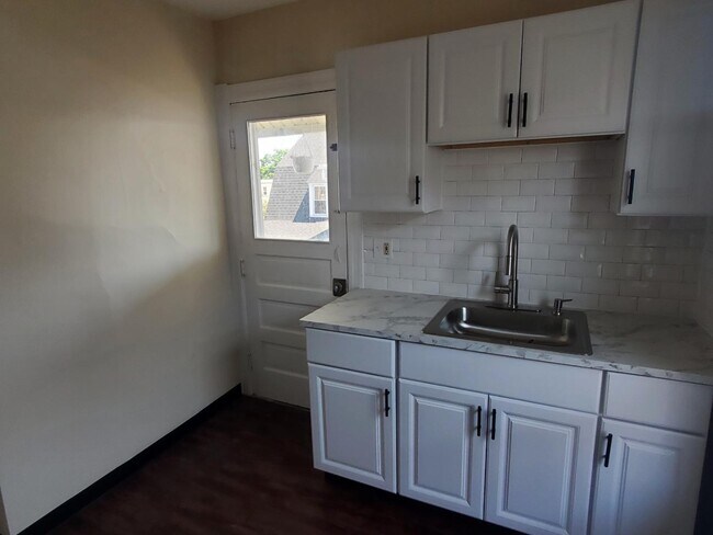 Foto del edificio - 629 N Jefferson St