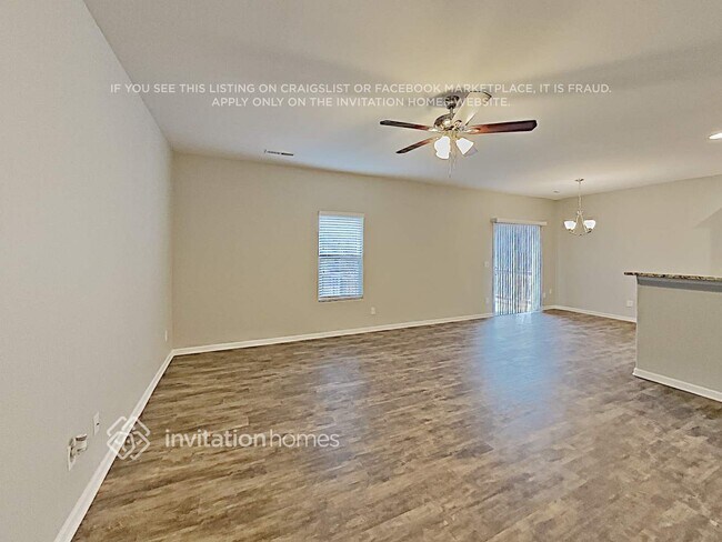Foto del edificio - 1416 Waylon Ave