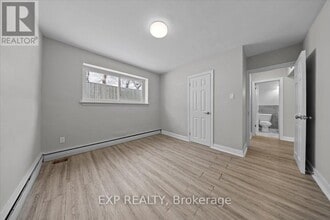 Building Photo - 1455 Morisset Ave